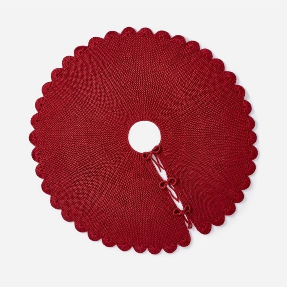 Threshold Studio McGee Scalloped Knit Tree Skirt Red